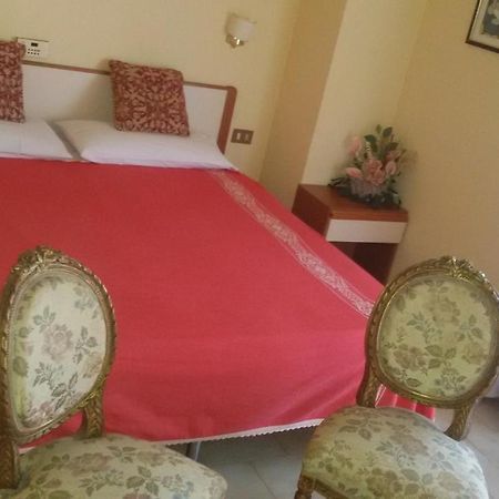 Hotel Le Vigne Contigliano Екстер'єр фото