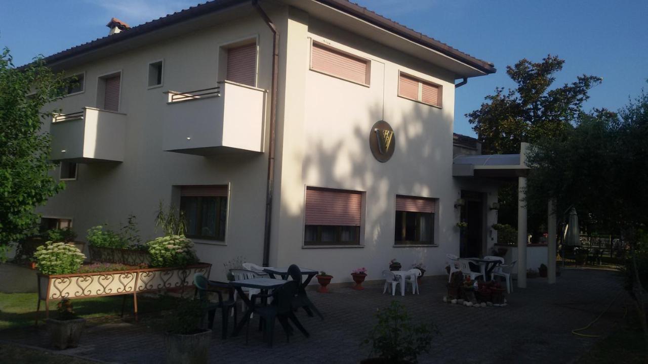 Hotel Le Vigne Contigliano Екстер'єр фото