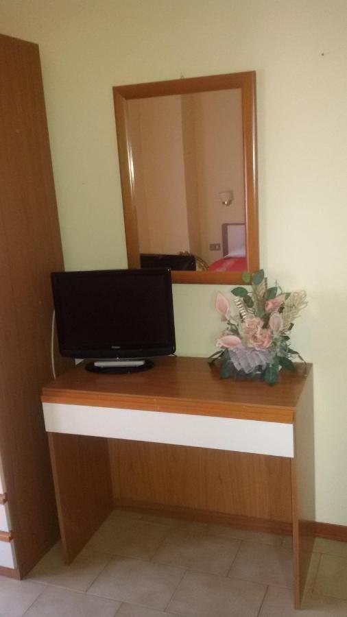 Hotel Le Vigne Contigliano Екстер'єр фото