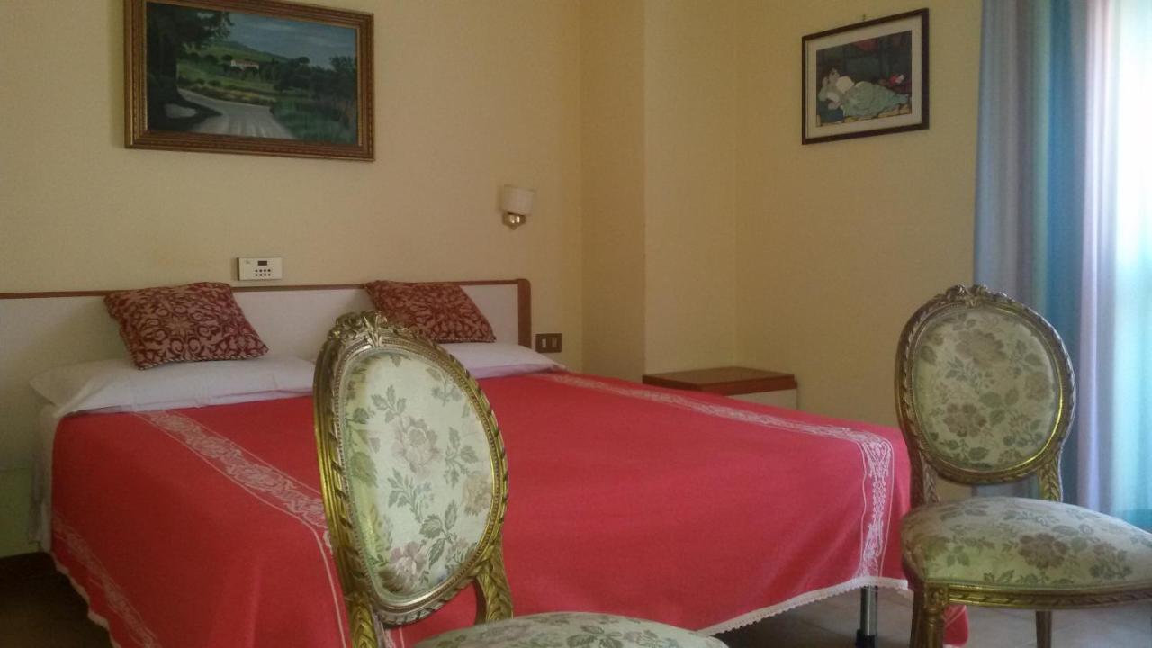 Hotel Le Vigne Contigliano Екстер'єр фото