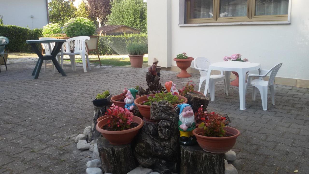 Hotel Le Vigne Contigliano Екстер'єр фото